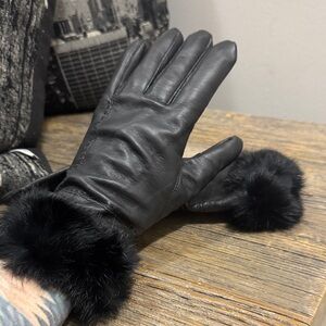 (Free gift over $80) Elegant Black Leather Gloves with Fur Trim (as is)